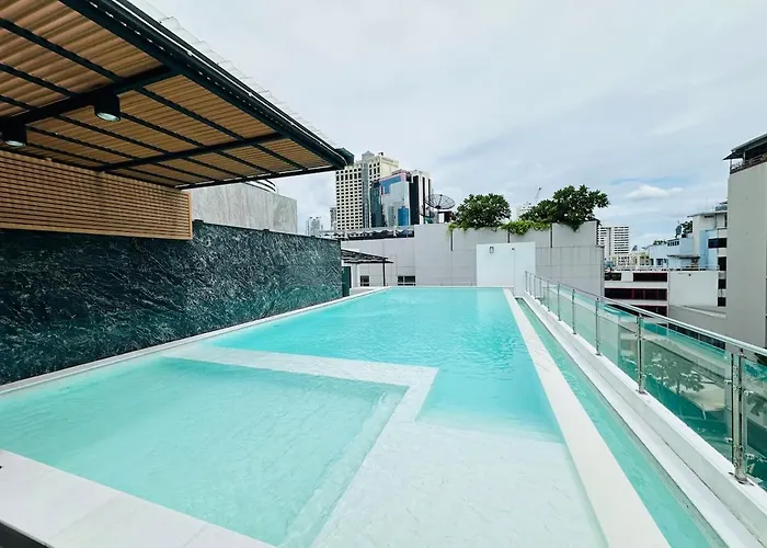 6th Avenue Sukhumvit Bkk 301 Bts Asoke Nana Mrt * Bangkok